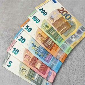 Euro counterfeit notes